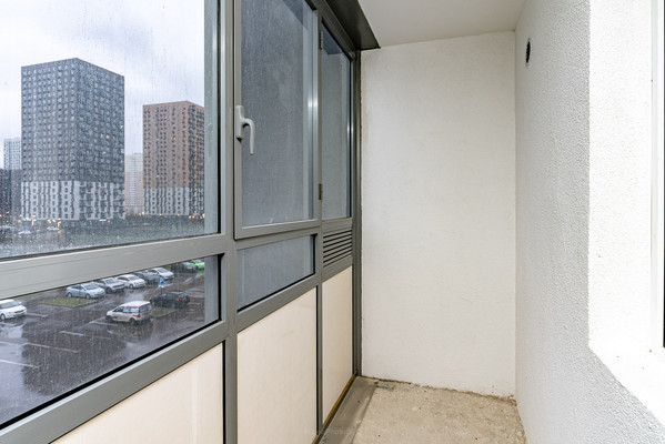 Продам трехкомнатную (3-комн.) квартиру, Орлово-Денисовский пр-кт, 15к1, Санкт-Петербург г