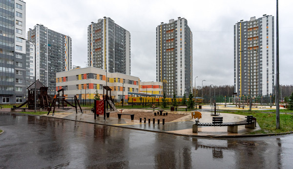 Продам трехкомнатную (3-комн.) квартиру, Орлово-Денисовский пр-кт, 15к1, Санкт-Петербург г