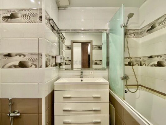 Продам двухкомнатную (2-комн.) квартиру, Творчества ул, 7, Домодедово с