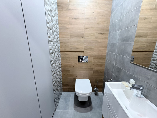 Продам трехкомнатную (3-комн.) квартиру, Аметьевская магистраль ул, 18к2, Казань г