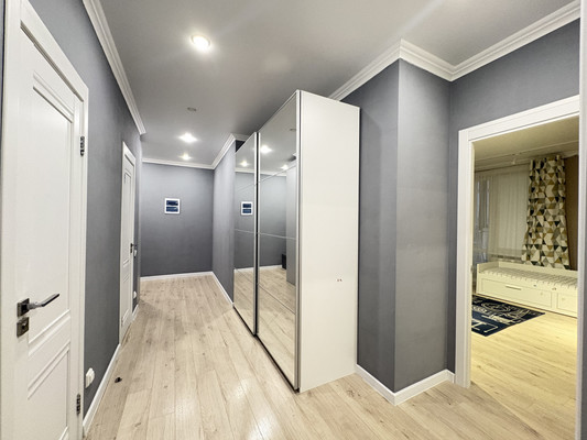 Продам трехкомнатную (3-комн.) квартиру, Аметьевская магистраль ул, 18к2, Казань г