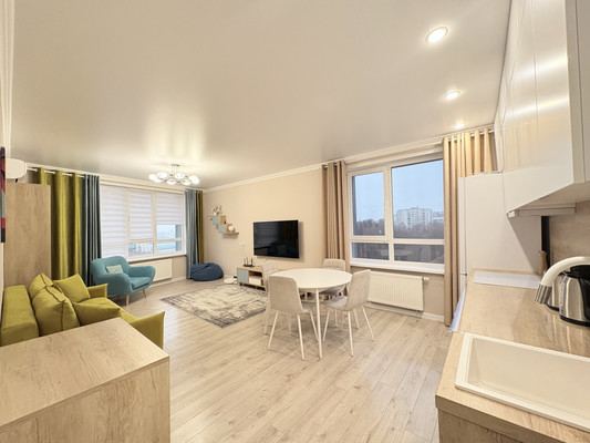 Продам трехкомнатную (3-комн.) квартиру, Аметьевская магистраль ул, 18к2, Казань г