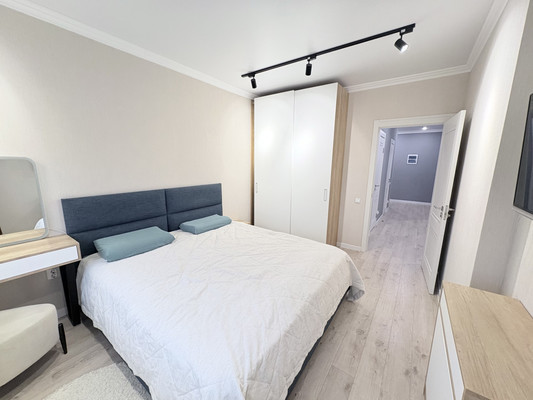 Продам трехкомнатную (3-комн.) квартиру, Аметьевская магистраль ул, 18к2, Казань г