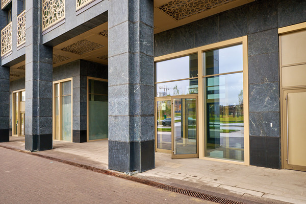 Сдам трехкомнатную (3-комн.) квартиру, Братьев Весниных б-р, 1, Москва г