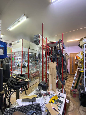 Продам торговое помещение 70 м2, Калужское шоссе 56-й (п Вороновское) км, 108б, Москва г