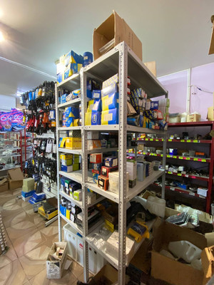 Продам торговое помещение 70 м2, Калужское шоссе 56-й (п Вороновское) км, 108б, Москва г