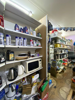 Продам торговое помещение 70 м2, Калужское шоссе 56-й (п Вороновское) км, 108б, Москва г