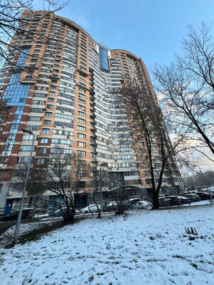 Продам трехкомнатную (3-комн.) квартиру, Архитектора Власова ул, 8, Москва г