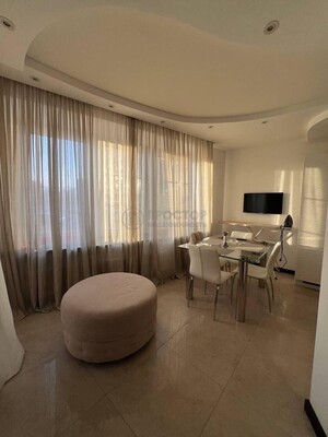 Продам трехкомнатную (3-комн.) квартиру, Архитектора Власова ул, 8, Москва г