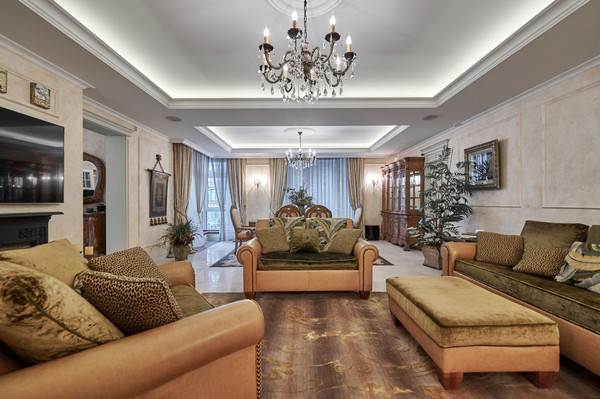 Продам многокомнатную квартиру, Авиационная ул, 77к1, Москва г