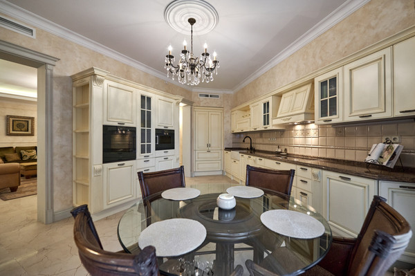 Продам многокомнатную квартиру, Авиационная ул, 77к1, Москва г