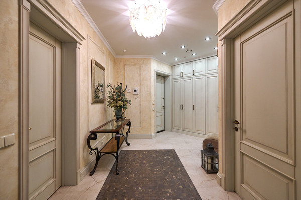 Продам многокомнатную квартиру, Авиационная ул, 77к1, Москва г