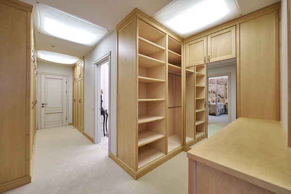 Продам многокомнатную квартиру, Авиационная ул, 77к1, Москва г