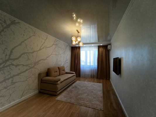 Сдам однокомнатную (1-комн.) квартиру, Садовая ул, 161к2, Краснодар г