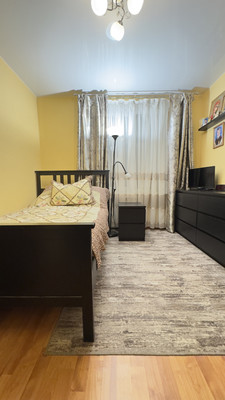 Продам трехкомнатную (3-комн.) квартиру, Чапаева ул, 12, Щербинка г