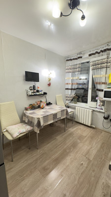 Продам трехкомнатную (3-комн.) квартиру, Чапаева ул, 12, Щербинка г