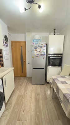 Продам трехкомнатную (3-комн.) квартиру, Чапаева ул, 12, Щербинка г