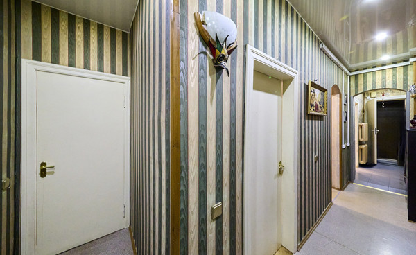 Продам двухкомнатную (2-комн.) квартиру, 15-я В.О. линия, 48А, Санкт-Петербург г