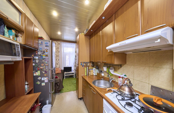 Продам двухкомнатную (2-комн.) квартиру, 15-я В.О. линия, 48А, Санкт-Петербург г