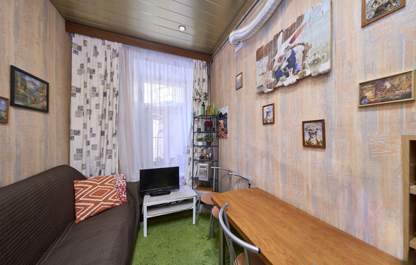 Продам двухкомнатную (2-комн.) квартиру, 15-я В.О. линия, 48А, Санкт-Петербург г