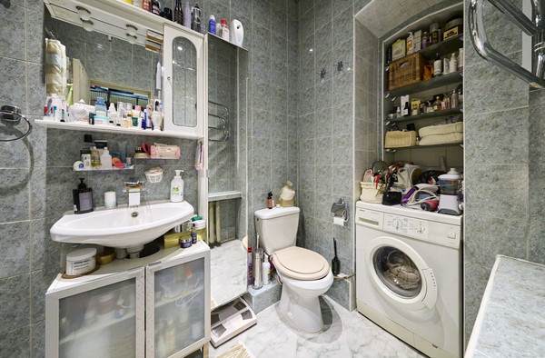 Продам двухкомнатную (2-комн.) квартиру, 15-я В.О. линия, 48А, Санкт-Петербург г