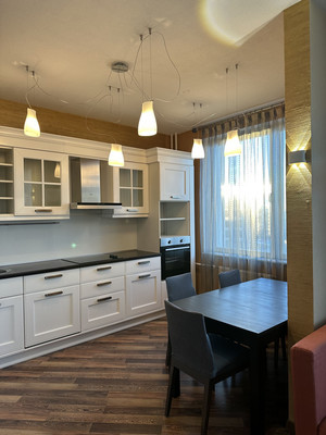 Сдам трехкомнатную (3-комн.) квартиру, Беринга ул, 1, Санкт-Петербург г