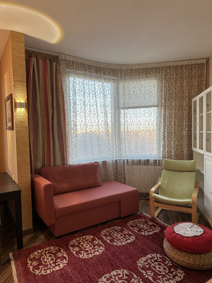 Сдам трехкомнатную (3-комн.) квартиру, Беринга ул, 1, Санкт-Петербург г