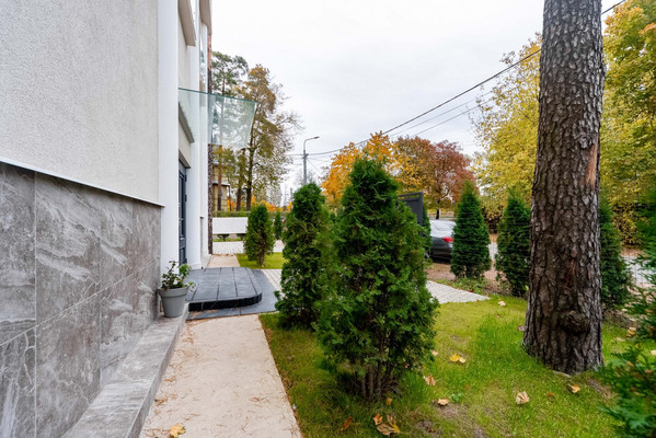 Продам трехкомнатную (3-комн.) квартиру, Холмистая ул, 8, Лисий Нос п