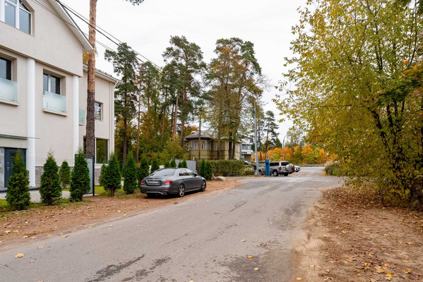 Продам трехкомнатную (3-комн.) квартиру, Холмистая ул, 8, Лисий Нос п