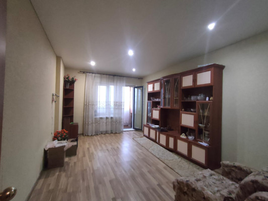 Продам однокомнатную (1-комн.) квартиру, Ветеранов ул, 17, Вартемяги д