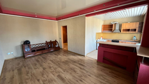 Продам трехкомнатную (3-комн.) квартиру, Коммунистический пр-кт, 74, Южно-Сахалинск г