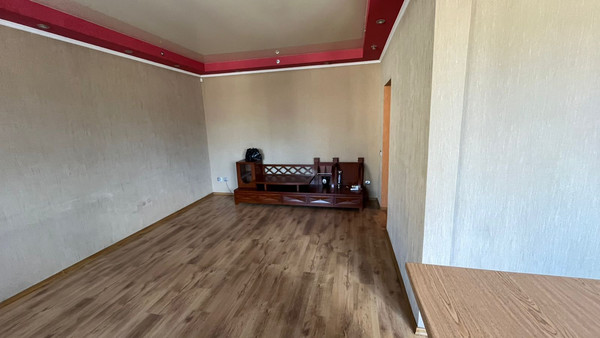 Продам трехкомнатную (3-комн.) квартиру, Коммунистический пр-кт, 74, Южно-Сахалинск г