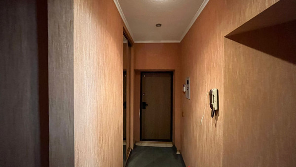 Продам трехкомнатную (3-комн.) квартиру, Коммунистический пр-кт, 74, Южно-Сахалинск г