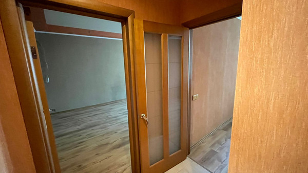 Продам трехкомнатную (3-комн.) квартиру, Коммунистический пр-кт, 74, Южно-Сахалинск г