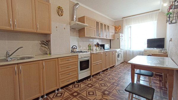 Продам многокомнатную квартиру, Пролетарская ул, 196, Апшеронск г