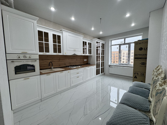 Продам двухкомнатную (2-комн.) квартиру, Шарданова ул, 52, Нальчик г