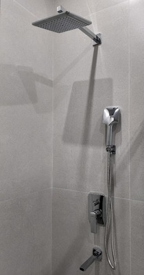 Продам двухкомнатную (2-комн.) квартиру, Октябрьская ул, 12к1, Калининград г