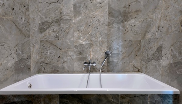 Продам двухкомнатную (2-комн.) квартиру, Октябрьская ул, 12к1, Калининград г