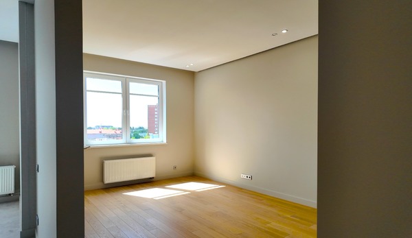 Продам двухкомнатную (2-комн.) квартиру, Октябрьская ул, 12к1, Калининград г