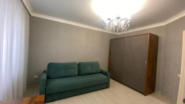 Продам двухкомнатную (2-комн.) квартиру, Московская ул, 1к2, Нальчик г