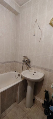 Продам двухкомнатную (2-комн.) квартиру, Никанорова ул, 3, Симферополь г