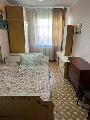 Продам двухкомнатную (2-комн.) квартиру, Тренева ул, 17, Симферополь г