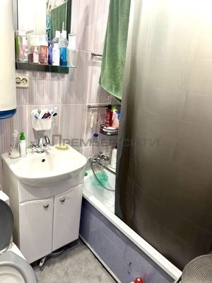 Продам двухкомнатную (2-комн.) квартиру, Гурьянова ул, 5, Калуга г