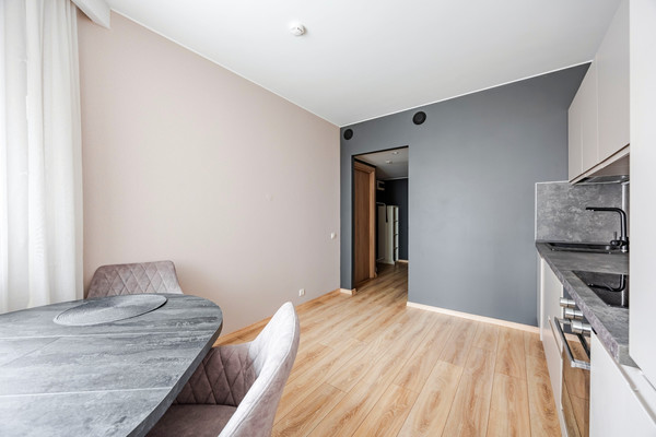 Продам однокомнатную (1-комн.) квартиру, Заозёрная ул, 3к3, Санкт-Петербург г