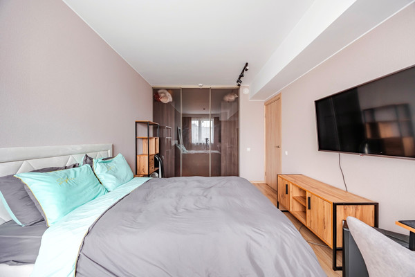 Продам однокомнатную (1-комн.) квартиру, Заозёрная ул, 3к3, Санкт-Петербург г