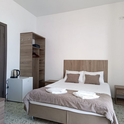 Продам однокомнатную (1-комн.) квартиру, Гагариной ул, 25/353, Утес п