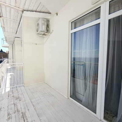 Продам однокомнатную (1-комн.) квартиру, Гагариной ул, 25/353, Утес п