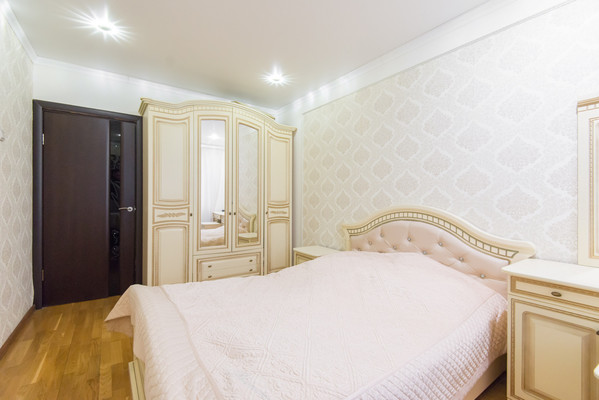 Продам трехкомнатную (3-комн.) квартиру, Туполева ул, 15, Ростов-на-Дону г