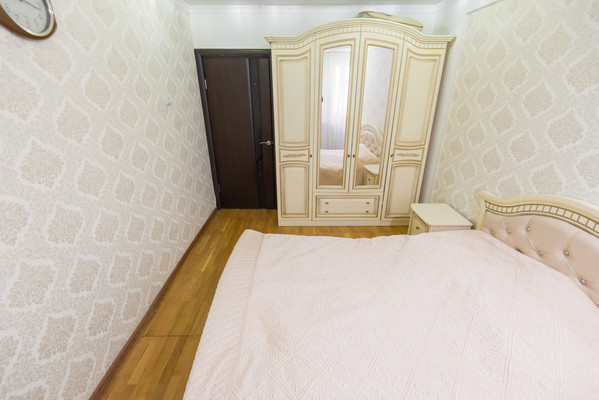 Продам трехкомнатную (3-комн.) квартиру, Туполева ул, 15, Ростов-на-Дону г