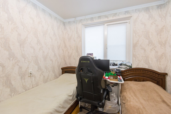 Продам трехкомнатную (3-комн.) квартиру, Туполева ул, 15, Ростов-на-Дону г